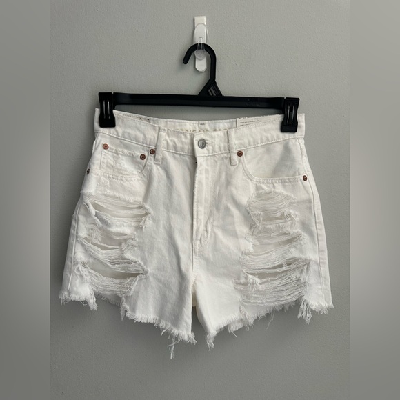 American Eagle Women 4 High Rise 90s Boyfriend Shorts Raw Hem Distressed White - Picture 3 of 12